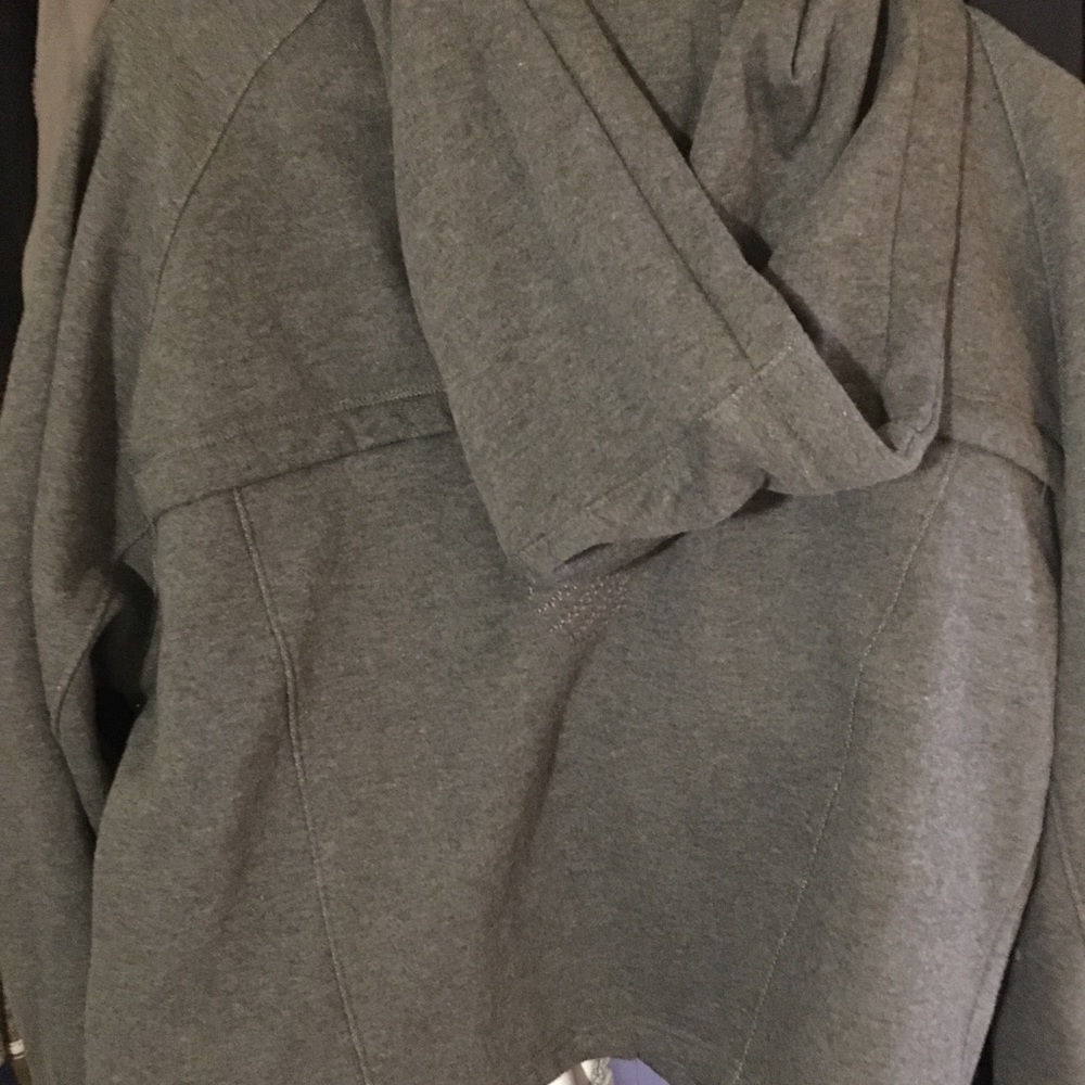 NWT grey cropped hoodie - Picture 6 of 8